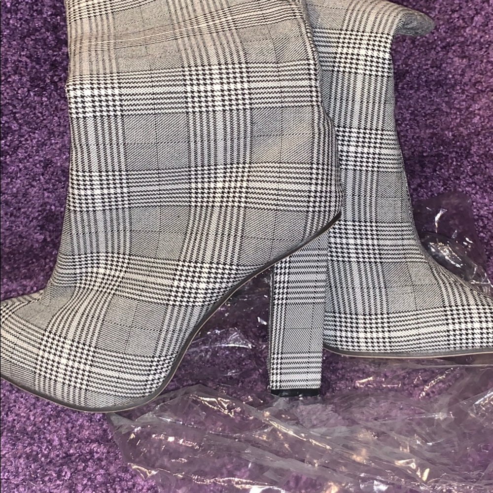 NWOB plaid boots